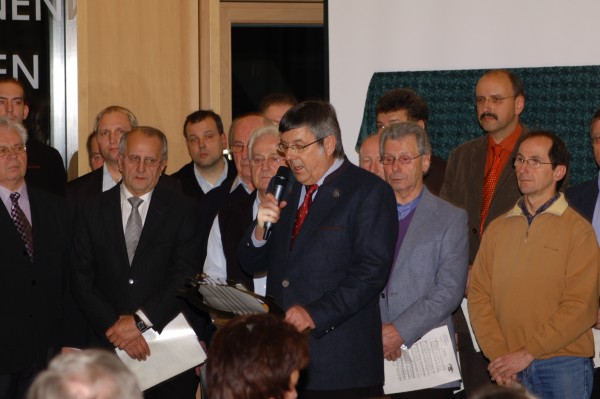 - 5 - Der Jubelchor eröffnet den Abend