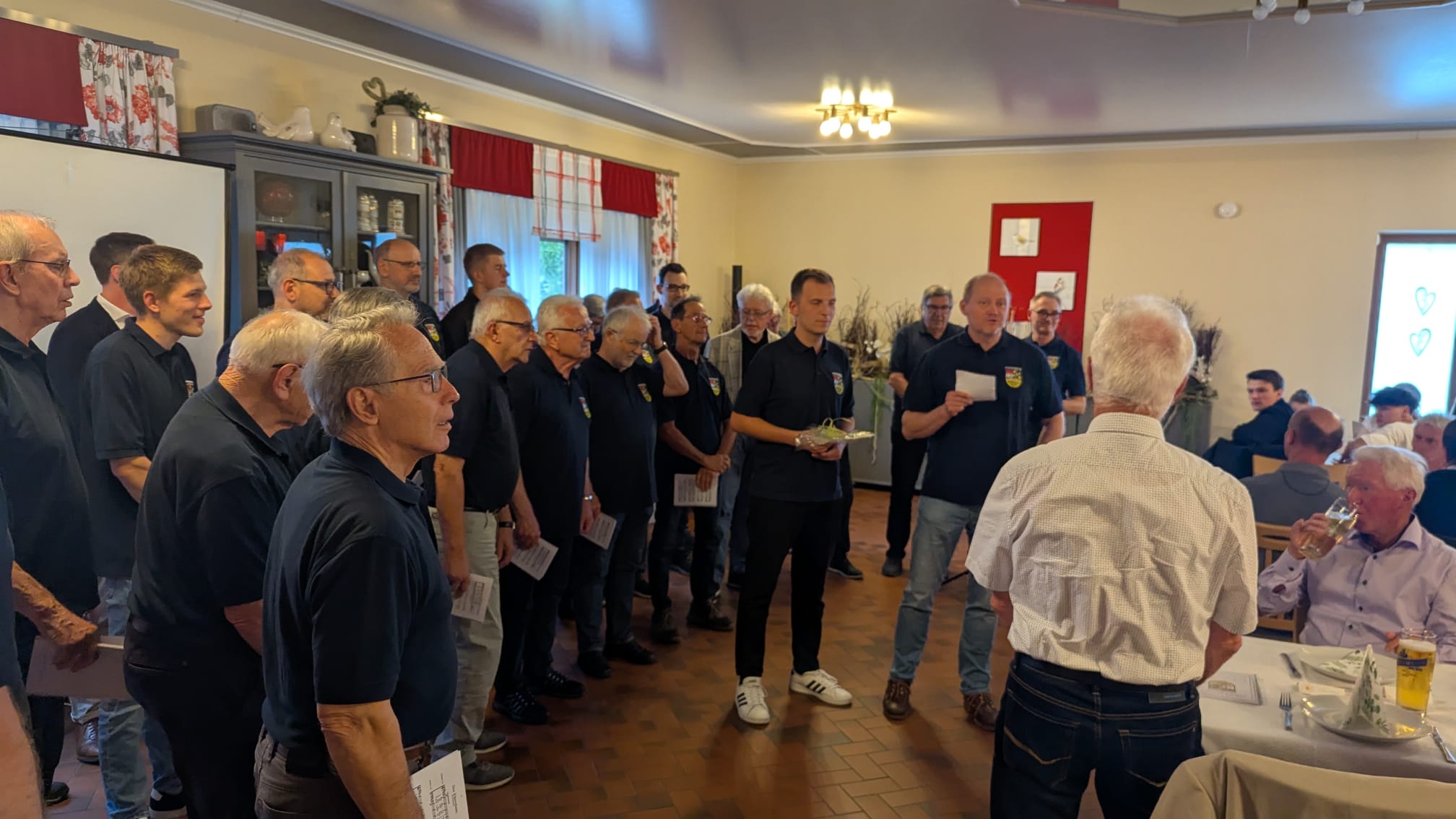 -2- 1. Vorstand Michael Schuster bei seiner Rede