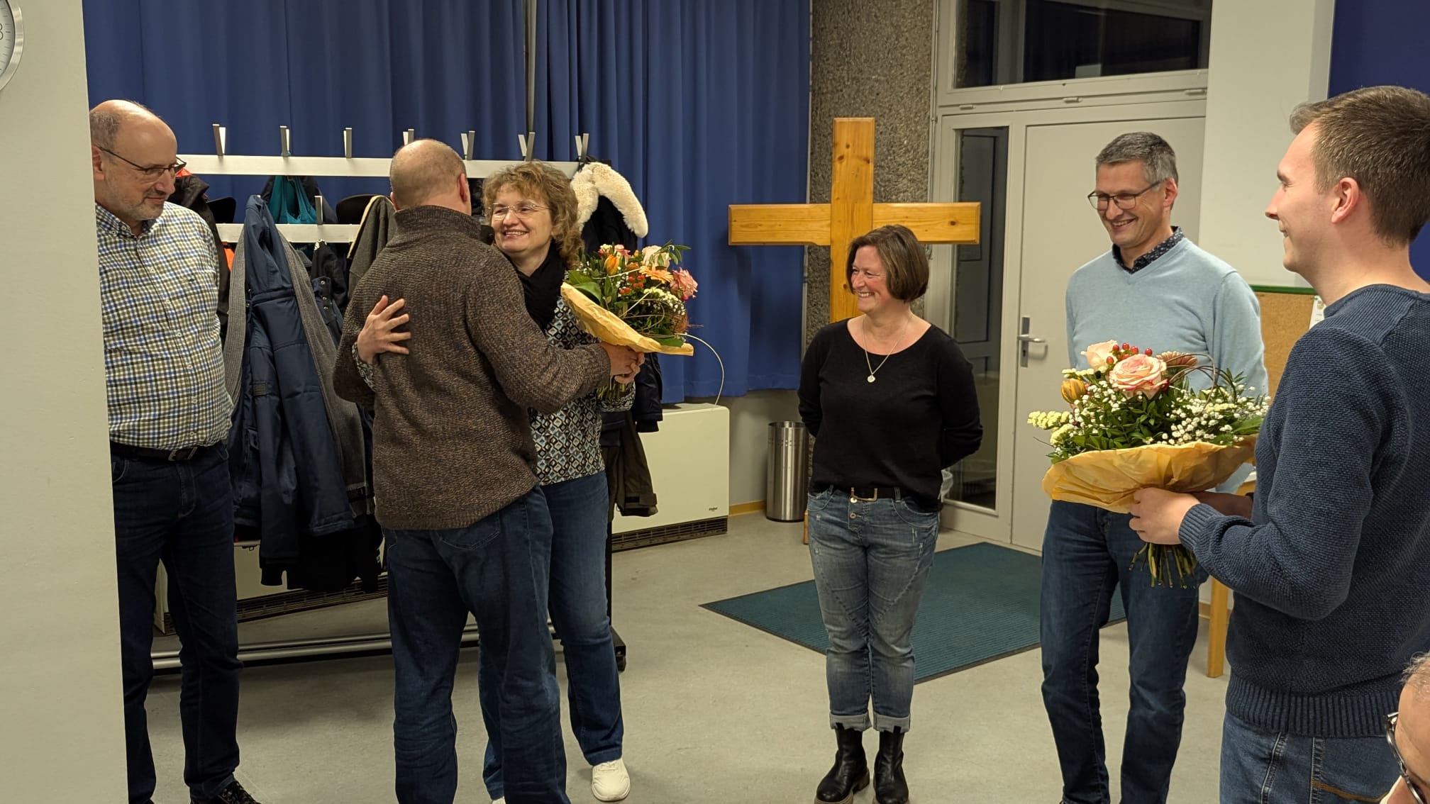 -2- Blumenstraußübergabe...